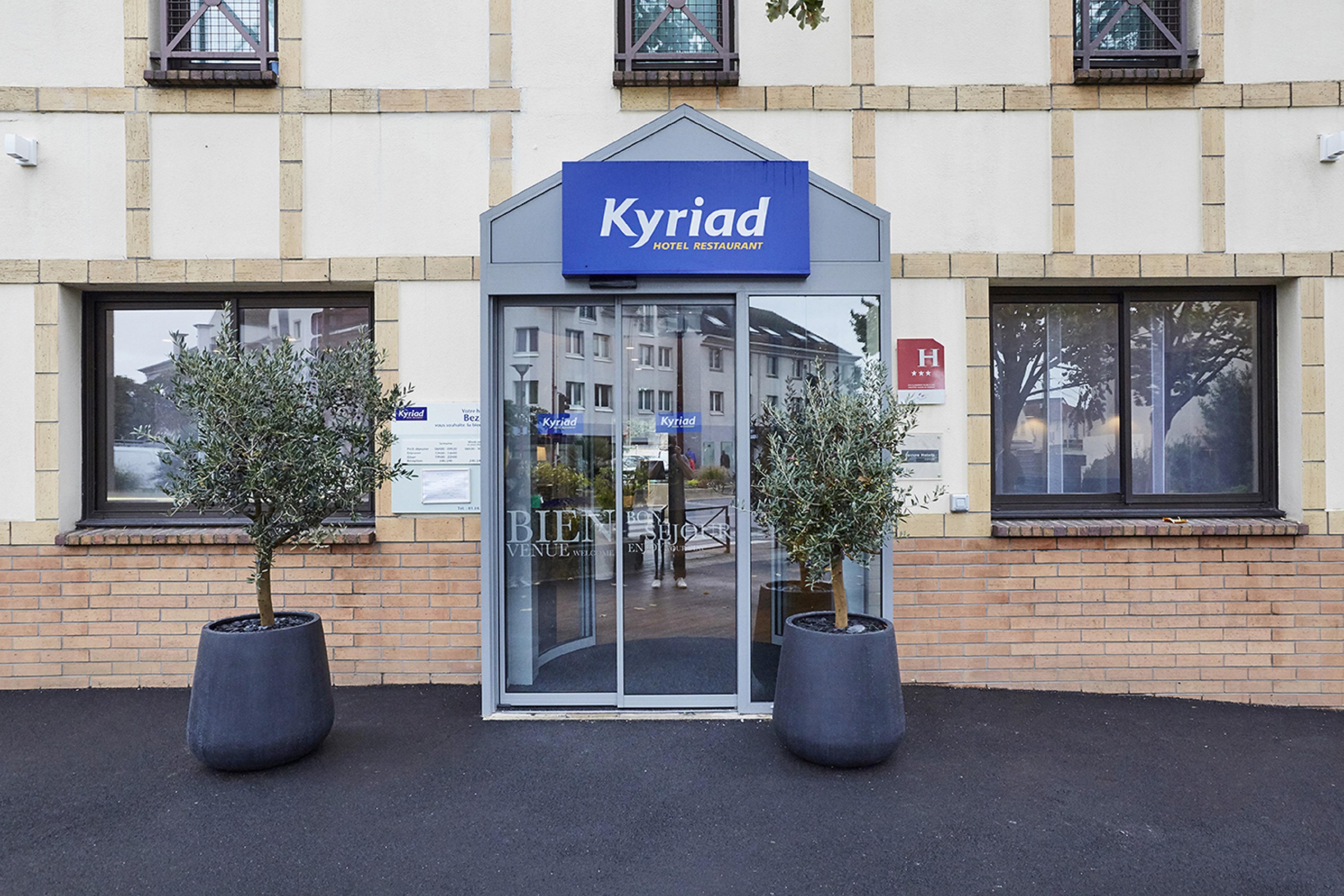 Kyriad Paris Ouest - Bezons La Défense Exterior foto